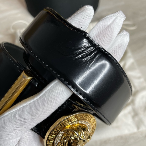 SOLDSOLDSOLD VERSACE MENS BLACK CRYSTAL MEDUSA BUCKLE LEATHER BELT - Picture 4 of 7